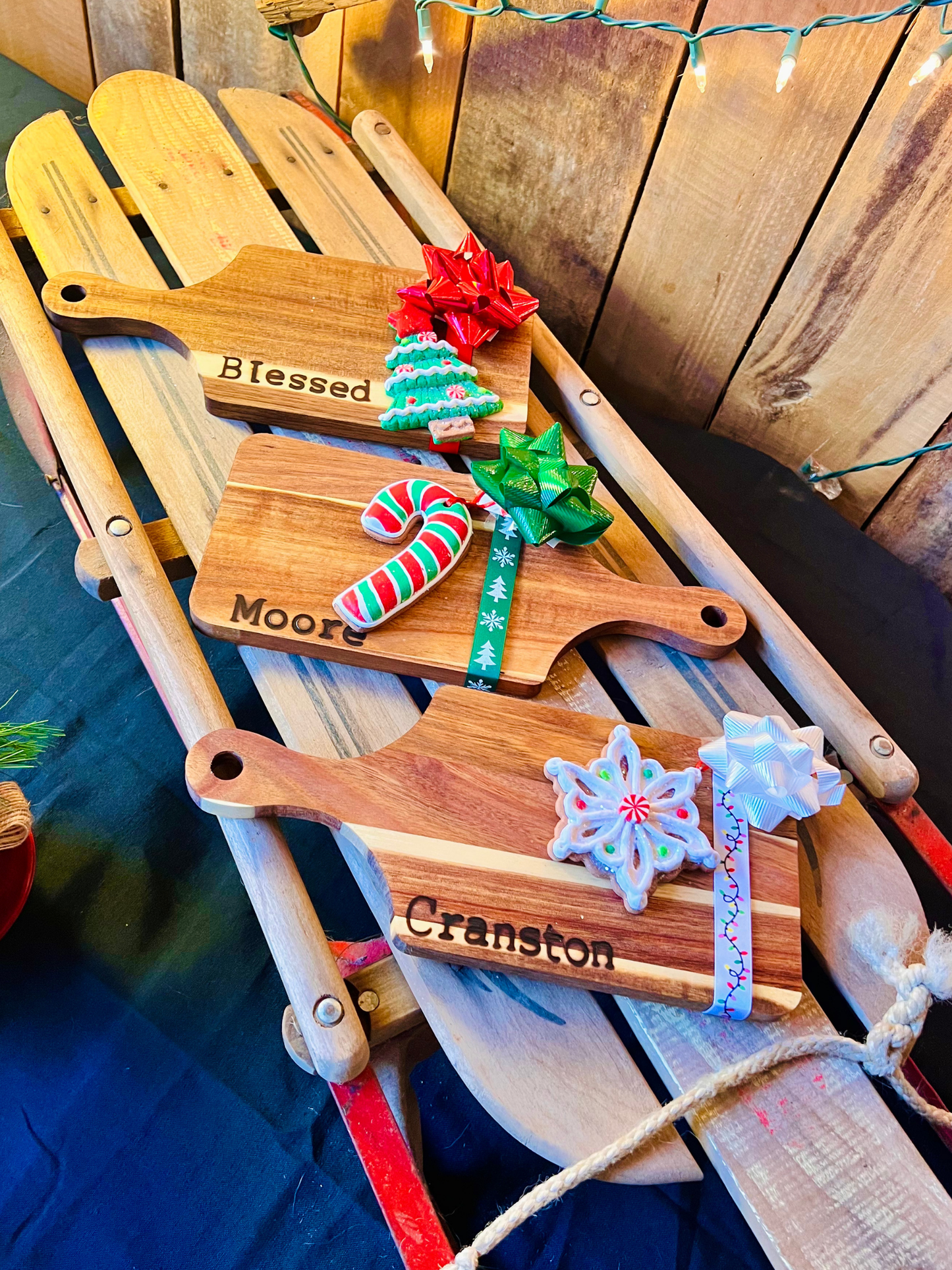 Custom cutting board with woodburning